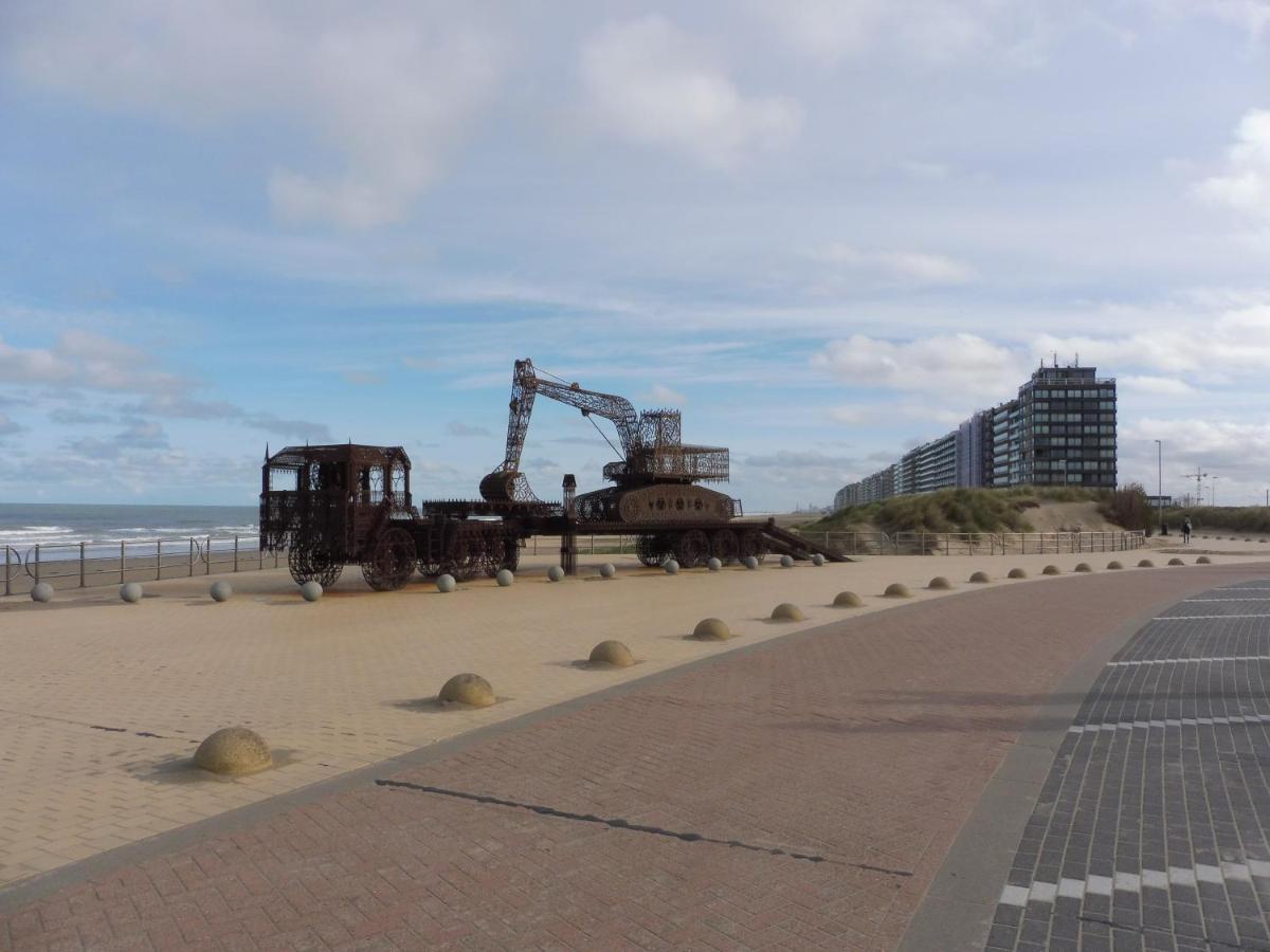 Studio On The Beach With Sea View Middelkerke Exterior foto