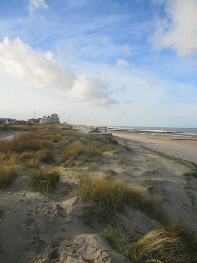 Studio On The Beach With Sea View Middelkerke Exterior foto