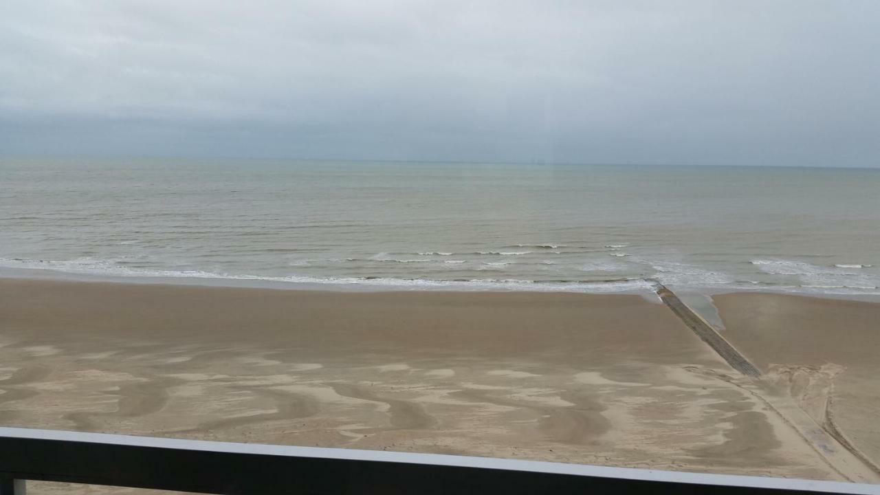 Studio On The Beach With Sea View Middelkerke Exterior foto